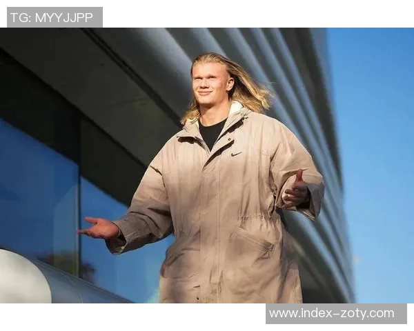 哈兰德社媒晒球鞋照展现幽默一面却依旧保持严肃风格 哈兰德社媒晒球鞋照展现幽默一面却依旧保持严肃风格