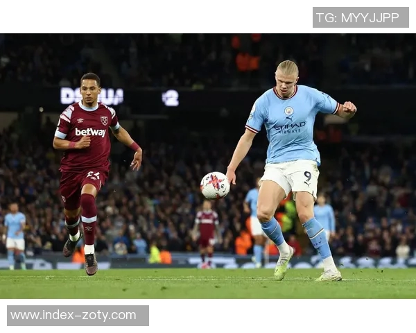 哈兰德社媒晒球鞋照展现幽默一面却依旧保持严肃风格 哈兰德社媒晒球鞋照展现幽默一面却依旧保持严肃风格