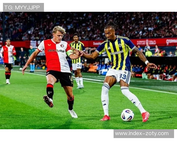 费内巴切高层对特德斯科未来意见不一多数人倾向于更换主帅 费内巴切高层对特德斯科未来意见不一多数人倾向于更换主帅