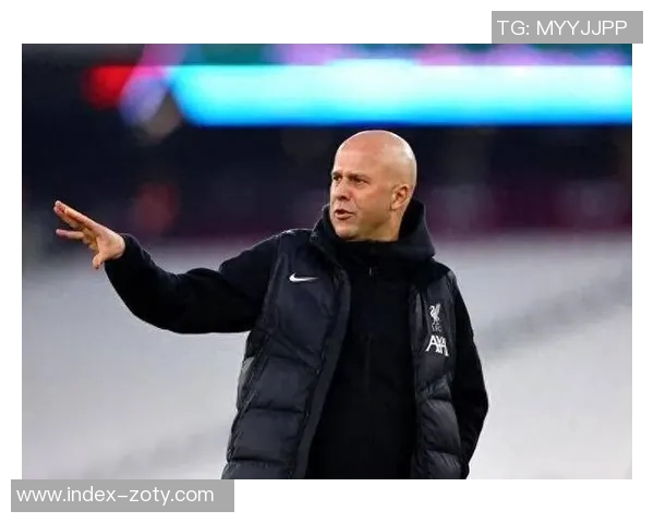 卡拉格批评斯洛特执教下红军进攻乏力防守漏洞频现 卡拉格批评斯洛特执教下红军进攻乏力防守漏洞频现