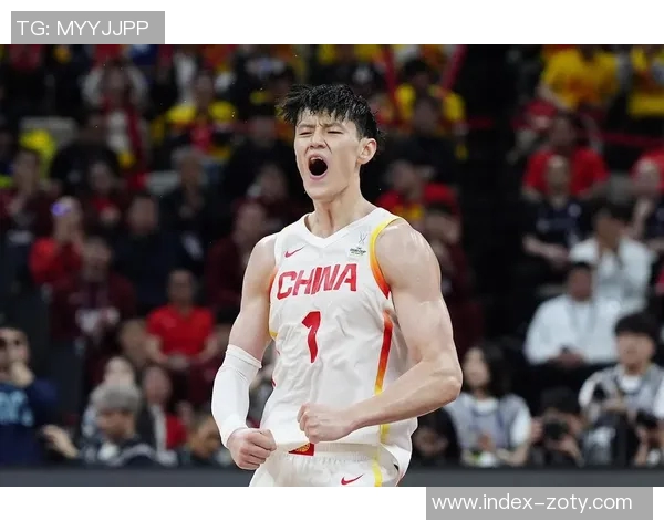 曾凡博半场替补表现抢眼3分6秒内完成1次抢断与2次犯规 曾凡博半场替补表现抢眼3分6秒内完成1次抢断与2次犯规