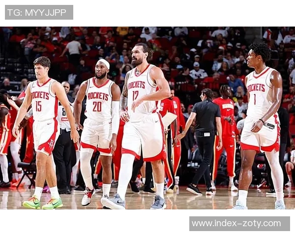 亚当斯替补出战12分钟表现神勇四投全中贡献8分2板2助