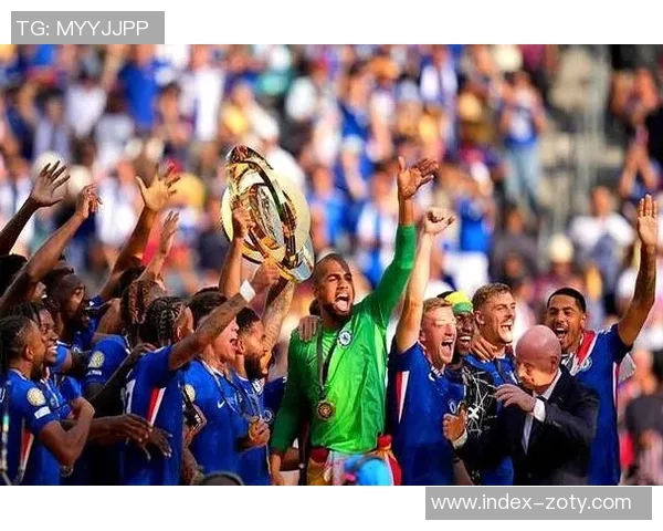 马雷斯卡激情庆祝引发车迷热爱让人回忆起穆帅的辉煌时刻