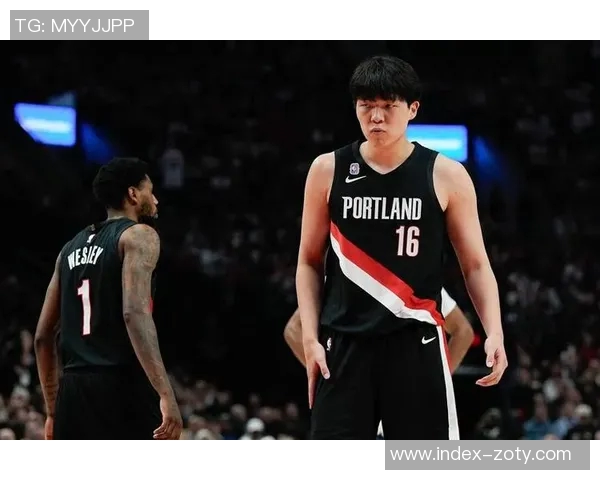 杨瀚森分享与利拉德霍勒迪的相处经历新赛季心态轻松不再紧张 杨瀚森分享与利拉德霍勒迪的相处经历新赛季心态轻松不再紧张