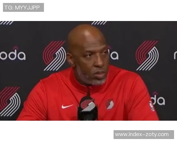 媒体人杨瀚森当众流泪展现真实情感无惧外界评价