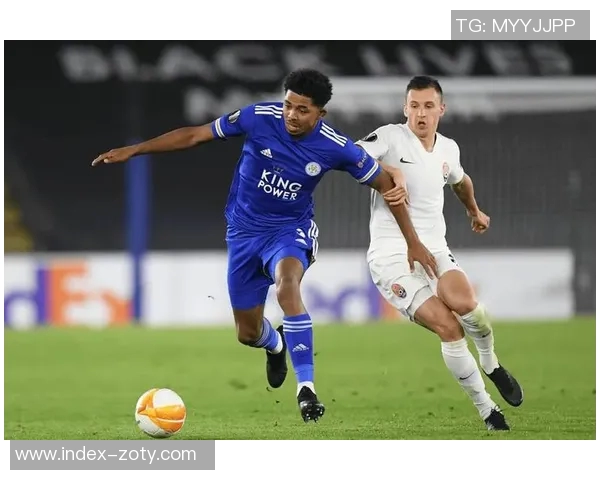 切尔西中卫危机严重六名后卫缺阵边卫临时救火艰难应战