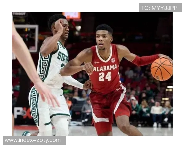 保罗状态低迷连续缺阵三场本季表现令人失望场均仅得23分 保罗状态低迷连续缺阵三场本季表现令人失望场均仅得23分